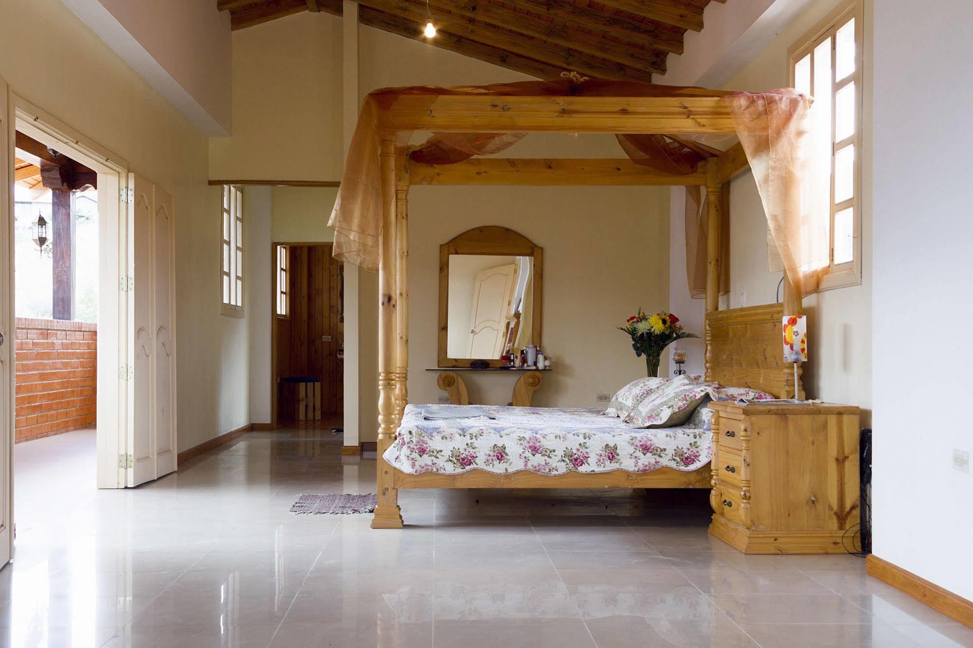 Villa Beatriz Lodge Vilcabamba Exterior foto